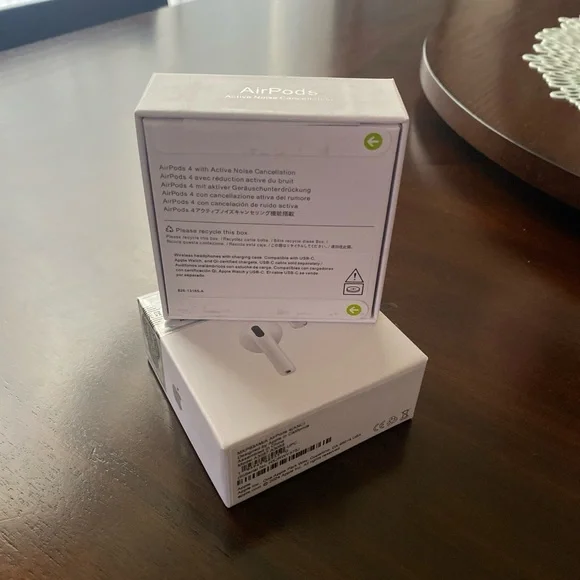 Apple airpods 4 (ANC) with active noise cancellation feature